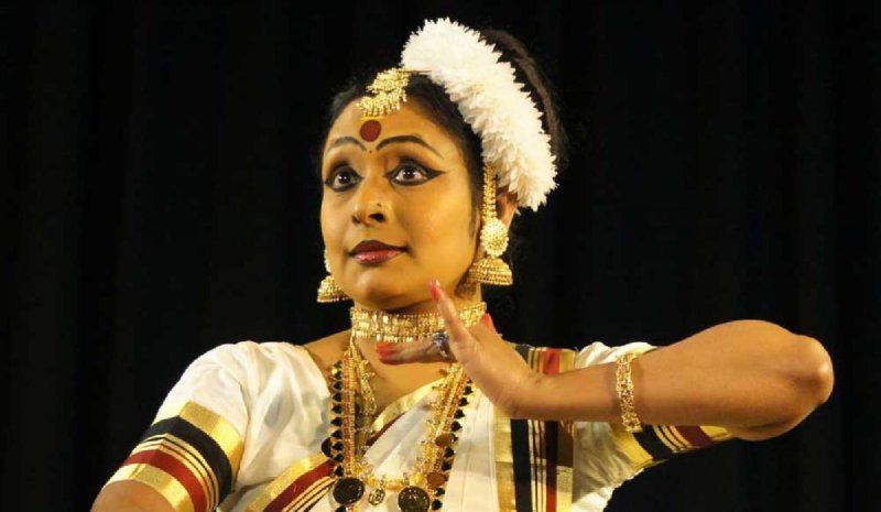 guru-jayaprabha-manon